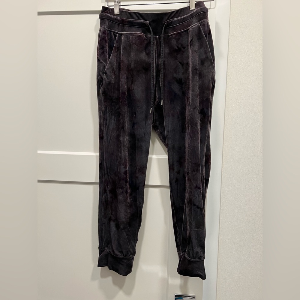 Lululemon lounge wear set Ready To Rulu High-rise jogger crop + top